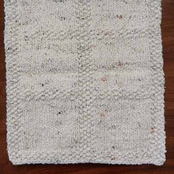 Hand Crafted Hand Knit Flecked Oatmeal Windowpane Cotton Blend Hand Towel - Picture 4 of 8